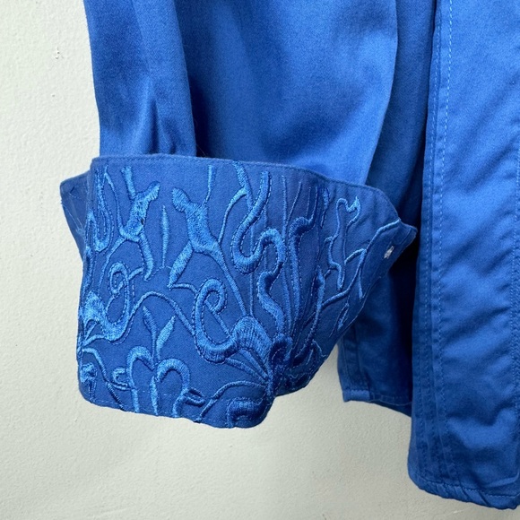 Robert Graham Size Large Blue Embroidered Button Shirt Flip Cuff - Picture 10 of 12